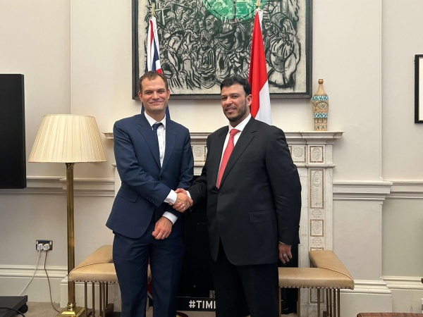 الدكتور عبدالله العليمي يبحث في لندن مع الوزير البريطاني هاميش فالكونر مستجدات الأوضاع في اليمن الدكتور عبدالله العليمي يبحث في لندن مع الوزير البريطاني هاميش فالكونر مستجدات الأوضاع في اليمن