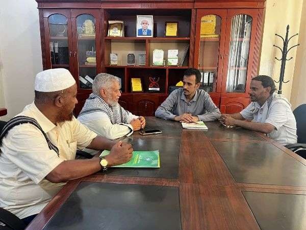 وكيل حضرموت الجيلاني يلتقي قيادة مؤسسة كويت الخير للتنمية ويطلع على أنشطتها ومشاريعها وكيل حضرموت الجيلاني يلتقي قيادة مؤسسة كويت الخير للتنمية ويطلع على أنشطتها ومشاريعها