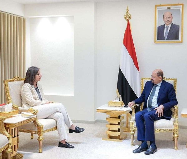 رئيس الوزراء يستقبل في عدن مديرة مكتب مجموعة البنك الدولي رئيس الوزراء يستقبل في عدن مديرة مكتب مجموعة البنك الدولي