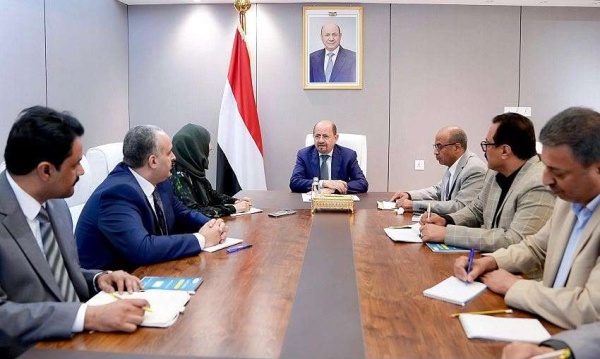 رئيس الوزراء يترأس في عدن اجتماع اللجنة العليا لتسويق النفط رئيس الوزراء يترأس في عدن اجتماع اللجنة العليا لتسويق النفط