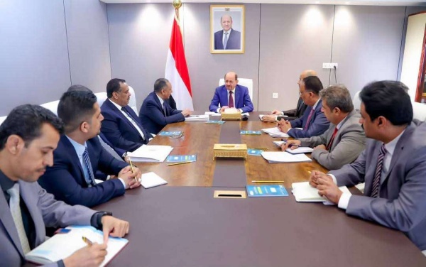 عاجل الحكومة تدين بأشد العبارات الهجوم الحوثي على ميناء المخا وتؤكد أنها ستتحمل مسؤولياتها في حماية المنشآت الحيوية عاجل الحكومة تدين بأشد العبارات الهجوم الحوثي على ميناء المخا وتؤكد أنها ستتحمل مسؤولياتها في حماية المنشآت الحيوية