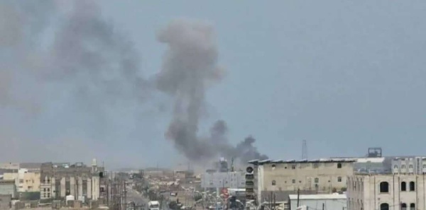 استهداف حوثي يطال المستشفى الميداني في المخا يخلف 7 قتلى و30 جريحا من المدنيين استهداف حوثي يطال المستشفى الميداني في المخا يخلف 7 قتلى و30 جريحا من المدنيين