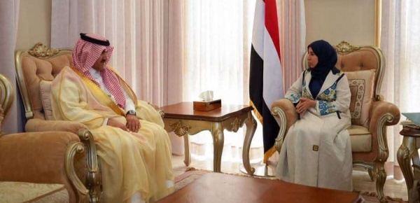 عاجل وزيرة الخارجية تبحث مع السفير السعودي الجابر مستجدات الأوضاع وتعزيز الشراكة بين البلدين عاجل وزيرة الخارجية تبحث مع السفير السعودي الجابر مستجدات الأوضاع وتعزيز الشراكة بين البلدين