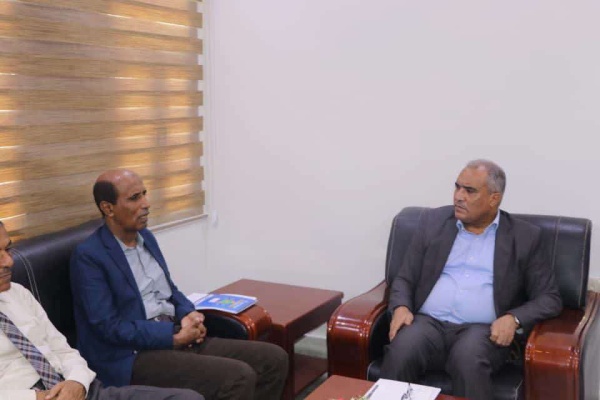 وزير التربية العبادي يناقش مع مدير التربية شبوة الأوضاع التعليمية في المحافظة وزير التربية العبادي يناقش مع مدير التربية شبوة الأوضاع التعليمية في المحافظة