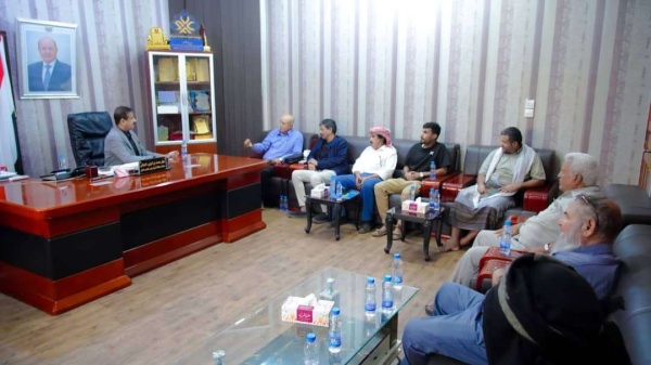 محافظ شبوة يناقش اوضاع مركز هدى واحتياجاته من الخدمات العامة محافظ شبوة يناقش اوضاع مركز هدى واحتياجاته من الخدمات العامة