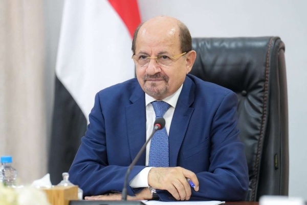 رئيس الوزراء يعقد اجتماع مع وزير الدولة البريطاني لشؤون الشرق الأوسط وشمال أفريقيا