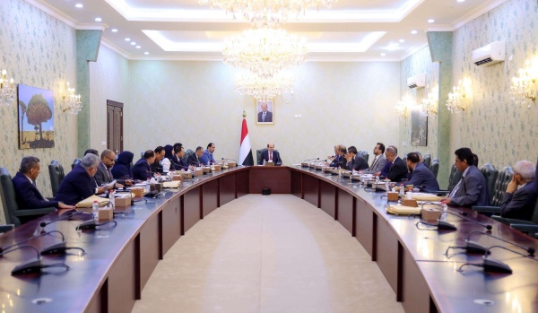 عاجل مجلس الوزراء يناقش عدد من الملفات ومستوى الجاهزية الحكومية للتعامل مع التحديات الراهنة عاجل مجلس الوزراء يناقش عدد من الملفات ومستوى الجاهزية الحكومية للتعامل مع التحديات الراهنة