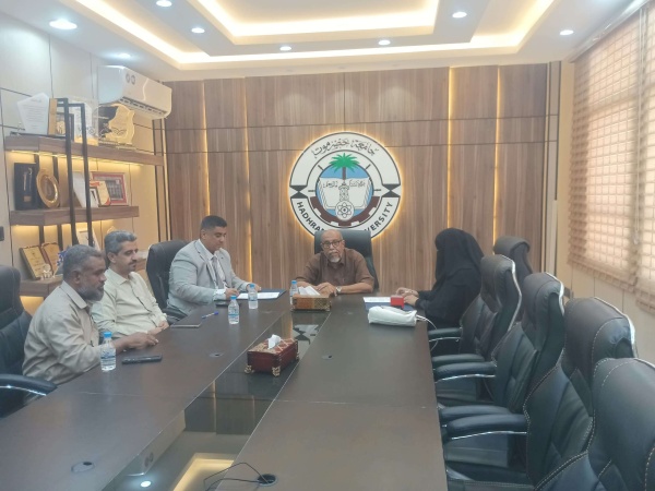 جامعة حضرموت ترعى توقيع اتفاقية بين كلية التعليم المفتوح ومؤسسة الأمل الثقافية الأجتماعية النسوية لتنفيذ برنامج التعليم عن بعد بالشحر جامعة حضرموت ترعى توقيع اتفاقية بين كلية التعليم المفتوح ومؤسسة الأمل الثقافية الأجتماعية النسوية لتنفيذ برنامج التعليم عن بعد بالشحر