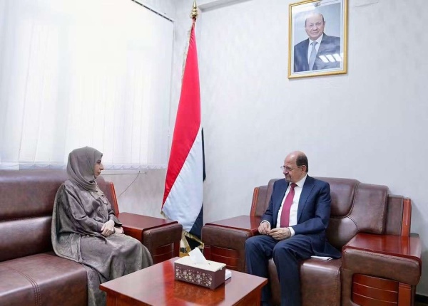 رئيس الوزراء يطلع على نتائج تحركات وزيرة الخارجية ويؤكد على مضاعفة الجهد الدبلوماسي في هذه المرحلة رئيس الوزراء يطلع على نتائج تحركات وزيرة الخارجية ويؤكد على مضاعفة الجهد الدبلوماسي في هذه المرحلة