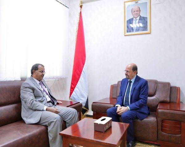 رئيس الوزراء يشيد بالموقف الوطني لأبناء البيضاء وقبائلها في مواجهة مليشيا الحوثي رئيس الوزراء يشيد بالموقف الوطني لأبناء البيضاء وقبائلها في مواجهة مليشيا الحوثي