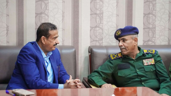 المحافظ بن الوزير يناقش مع وكيل وزارة الداخلية تعزيز الجاهزية الأمنية والتنسيق بين الأجهزة بشبوة المحافظ بن الوزير يناقش مع وكيل وزارة الداخلية تعزيز الجاهزية الأمنية والتنسيق بين الأجهزة بشبوة