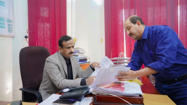 محافظ شبوة يوج ه بإدراج احتياجات مستشفى الدفيعة المحوري ضمن خطة الطوارئ الصحية وتزويده بمنظومة للطاقة الشمسية