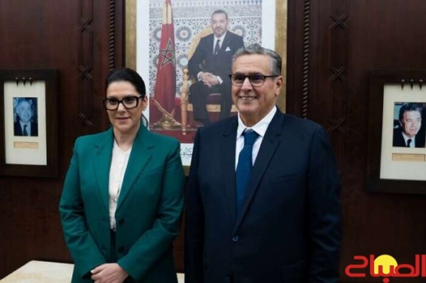المنصوري تتسلم رئاسة الحكومة من أخنوش