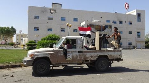 مصادر لـ عربي21 جماعة الحوثي تسيطر على مديرية حيس جنوب الحديدة مصادر لـ عربي21 جماعة الحوثي تسيطر على مديرية حيس جنوب الحديدة