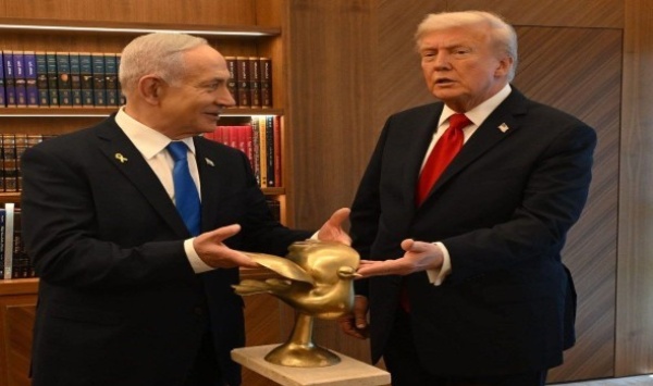 ترامب يطلب من نتنياهو عدم الرد عسكري ا على إيران في الوقت الحالي ويؤكد اقتراب التوصل إلى اتفاق مع طهران