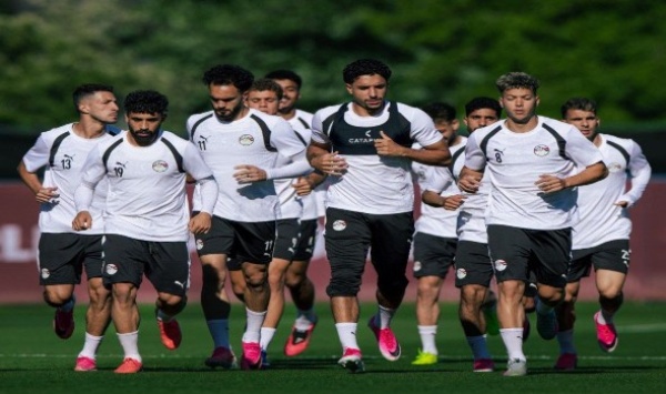 وصول منتخب مصر إلى فندق الإقامة في العلمين وسط استقبال جماهيري حافل وصول منتخب مصر إلى فندق الإقامة في العلمين وسط استقبال جماهيري حافل