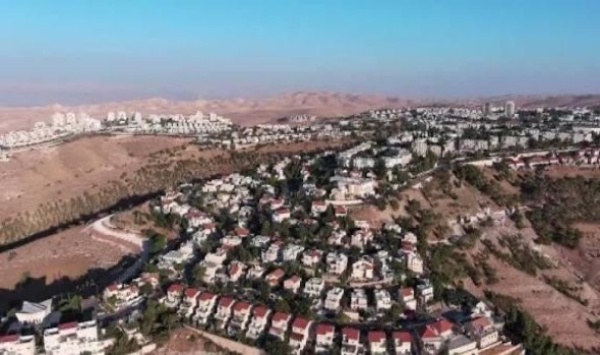 سموتريتش يعلن إقرار بناء 1516 وحدة استيطانية جديدة في الضفة الغربية المحتلة سموتريتش يعلن إقرار بناء 1516 وحدة استيطانية جديدة في الضفة الغربية المحتلة