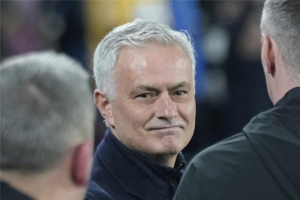 صفقة هجومية تثير غضب مورينيو من ريال مدريد وتؤجل مؤتمر تقديمه