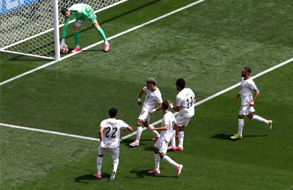 فيديو إمام عاشور يمزق شباك كورتوا ويسجل هدف مصر الأول أمام بلجيكا بكأس العالم