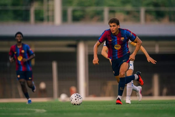 ردود أفعال جماهير برشلونة على هدف حمزة عبد الكريم أمام يوروبا العالم غير مستعد ردود أفعال جماهير برشلونة على هدف حمزة عبد الكريم أمام يوروبا العالم غير مستعد
