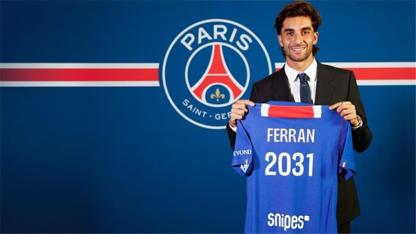 عاجل ورسمي ا برشلونة يعلن رحيل فيران توريس إلى باريس سان جيرمان