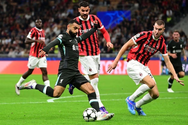 محمد صلاح يقرب نجم ميلان من الانتقال إلى طرابزون سبور
