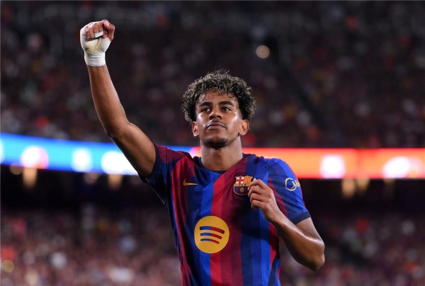 فيديو لامين يامال يسجل هدف برشلونة الثاني أمام رايو فاليكانو فيديو لامين يامال يسجل هدف برشلونة الثاني أمام رايو فاليكانو