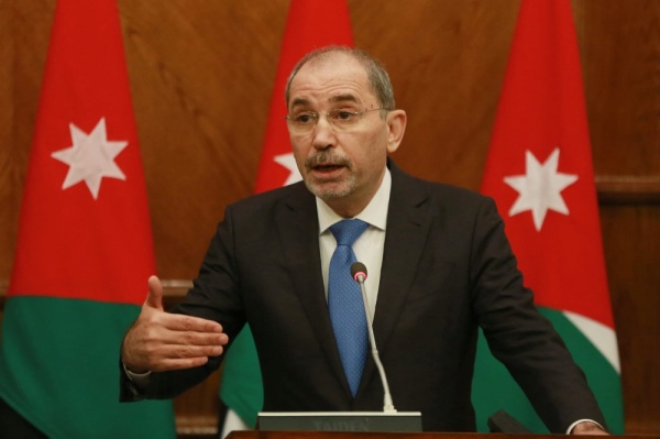 وزير الخارجية الأردني يؤكد تضامن بلاده مع البحرين والكويت وزير الخارجية الأردني يؤكد تضامن بلاده مع البحرين والكويت
