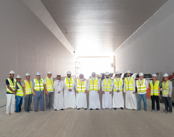 محافظ الأحساء يتفق د المراحل النهائية لمشروع تقاطع الملك عبدالله مع طريق الرياض محافظ الأحساء يتفق د المراحل النهائية لمشروع تقاطع الملك عبدالله مع طريق الرياض