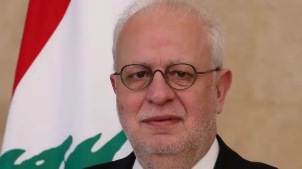 وزير العدل اللبناني إيران تزج بلبنان في حرب غير متكافئة