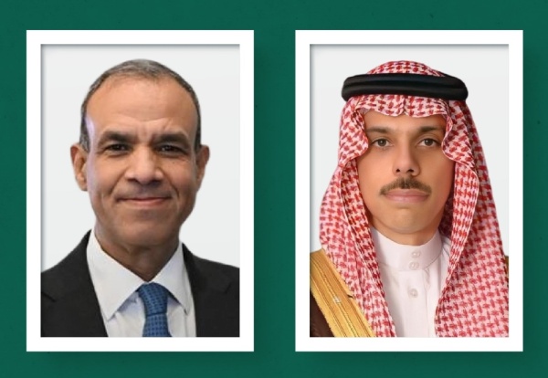 وزير الخارجية ونظيره المصري يبحثان تطورات المنطقة وجهود وقف التصعيد