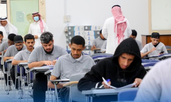 اسألني استشارات يومية لمواجهة ضغوط الاختبارات اسألني استشارات يومية لمواجهة ضغوط الاختبارات