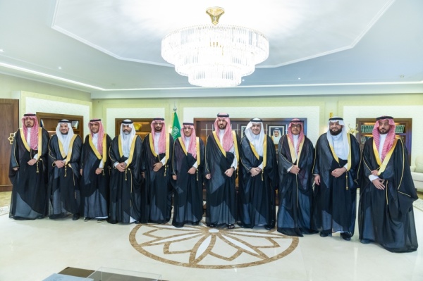 نائب أمير الشرقية يط لع على أبرز إنجازات مطارات الدمام نائب أمير الشرقية يط لع على أبرز إنجازات مطارات الدمام