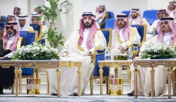 وزير الحرس الوطني يرعى تخريج الدفعة الـ42 من طلبة العلوم ودورة تأهيل الضباط الـ 37 وزير الحرس الوطني يرعى تخريج الدفعة الـ42 من طلبة العلوم ودورة تأهيل الضباط الـ 37