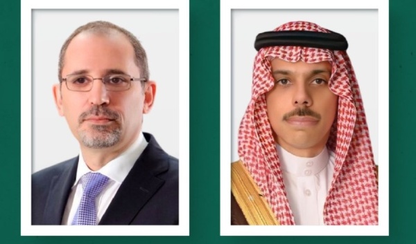 وزير الخارجية ونظيره الأردني يبحثان مستجدات المنطقة واستمرار التنسيق