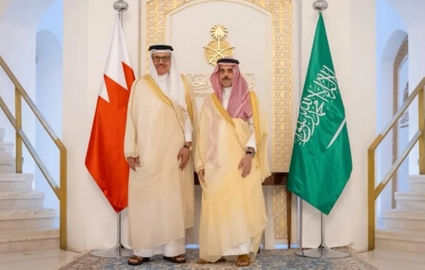 وزير الخارجية ونظيره البحريني يستعرضان العلاقات ويبحثان المستجدات وزير الخارجية ونظيره البحريني يستعرضان العلاقات ويبحثان المستجدات