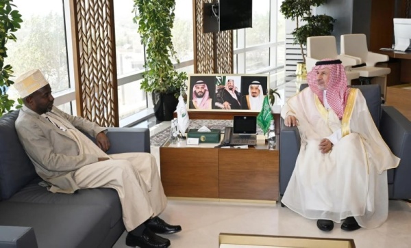 سفير القمر المتحدة مركز الملك سلمان للإغاثة علامة مضيئة في المجال الإنساني سفير القمر المتحدة مركز الملك سلمان للإغاثة علامة مضيئة في المجال الإنساني