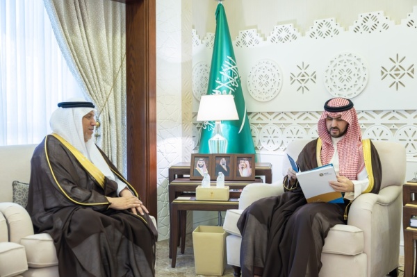 نائب أمير الشرقية يط لع على إنجازات جامعة الملك فيصل بحصولها على المرتبة 35 عالمي ا نائب أمير الشرقية يط لع على إنجازات جامعة الملك فيصل بحصولها على المرتبة 35 عالمي ا