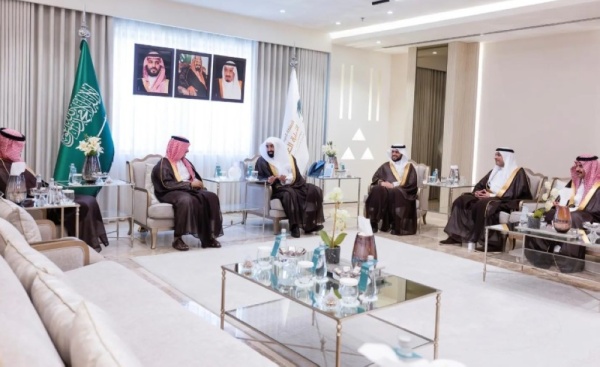 النائب العام ووزير الإعلام يبحثان سبل تعزيز التعاون وتبادل الخبرات النائب العام ووزير الإعلام يبحثان سبل تعزيز التعاون وتبادل الخبرات