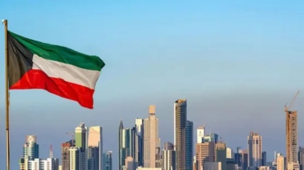 السيطرة على حريق في الكويت إثر استهداف العدوان الإيراني السيطرة على حريق في الكويت إثر استهداف العدوان الإيراني