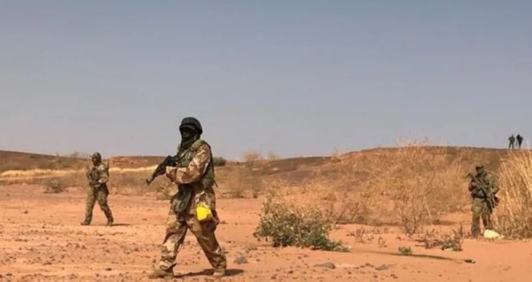 مقتل 16 جندي ا الجمعة في هجوم إرهابي بغرب النيجر مقتل 16 جندي ا الجمعة في هجوم إرهابي بغرب النيجر