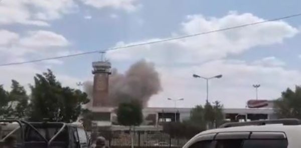 الحكومة اليمنية نفد الصبر واستهدفنا مدرج مطار صنعاء لمنع طائرة إيرانية