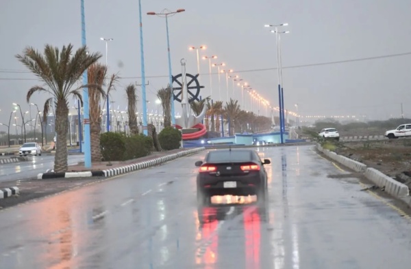 المواعيد إنذار أحمر من أمطار غزيرة على أجزاء من عسير وجازان