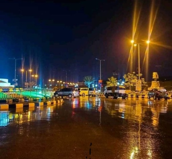 حتى 8 مساء إنذار أحمر من أمطار غزيرة على أجزاء من عسير حتى 8 مساء إنذار أحمر من أمطار غزيرة على أجزاء من عسير