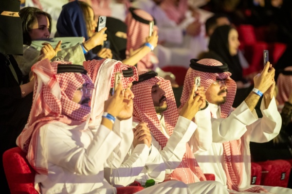 أبها عودة الفعاليات الثقافية والفنية إلى مسرح طلال مداح بعد تطويره