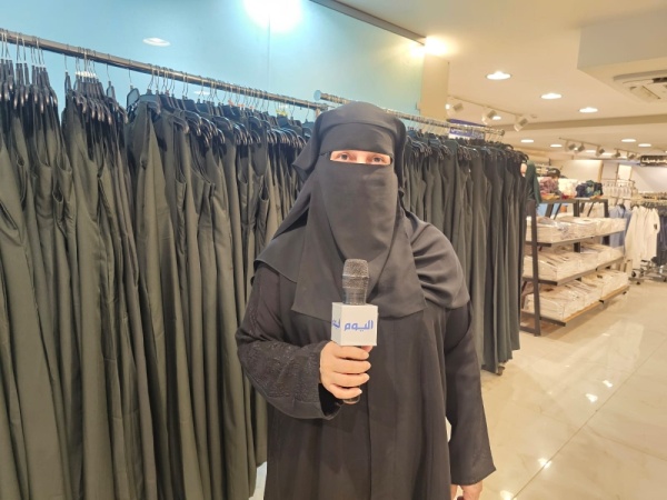 إقبال واسع على الزي المدرسي والابتدائي يستحوذ على 70 من المبيعات إقبال واسع على الزي المدرسي والابتدائي يستحوذ على 70 من المبيعات