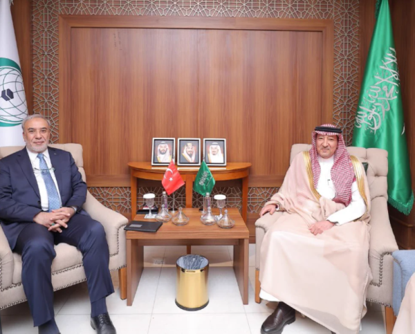 نائب وزير الخارجية يبحث تعزيز العلاقات مع نظيره التركي نائب وزير الخارجية يبحث تعزيز العلاقات مع نظيره التركي
