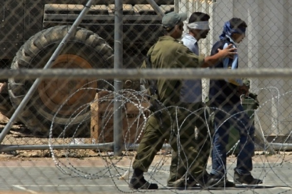 الجامعة العربية تحذر من تنفيذ أحكام الإعدام بحق الأسرى الفلسطينيين الجامعة العربية تحذر من تنفيذ أحكام الإعدام بحق الأسرى الفلسطينيين