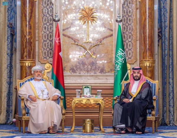 ولي العهد يلتقي سلطان ع مان ويستعرضان العلاقات الأخوية وتطورات المنطقة ولي العهد يلتقي سلطان ع مان ويستعرضان العلاقات الأخوية وتطورات المنطقة