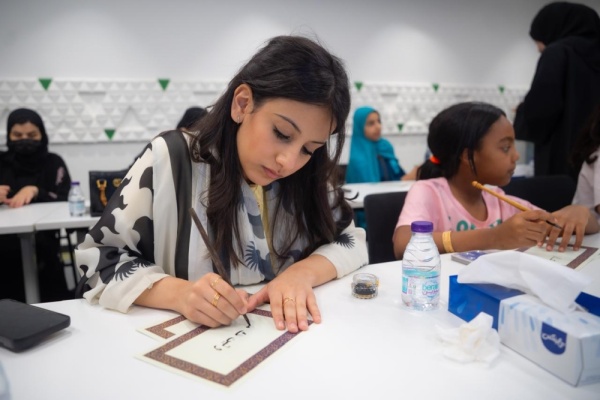 المكتبات المتنقلة تنقل خدماتها إلى الحدائق والميادين لتعزيز التفاعل الثقافي المكتبات المتنقلة تنقل خدماتها إلى الحدائق والميادين لتعزيز التفاعل الثقافي